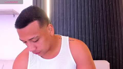 Tom muscle1 online show from October 2025 11:56:02 AM