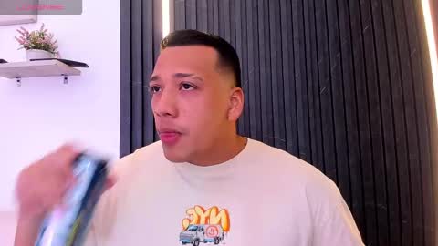 Tom muscle1 online show from November 2025 12:05:02 PM