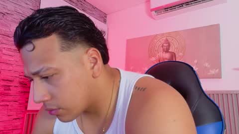 Tom muscle1 online show from February 2026 11:58:02 AM