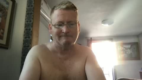 Snapshot of tomascausa chatting on December 2024 04:39:01 PM Hola online show from December 2024 04:39:01 PM