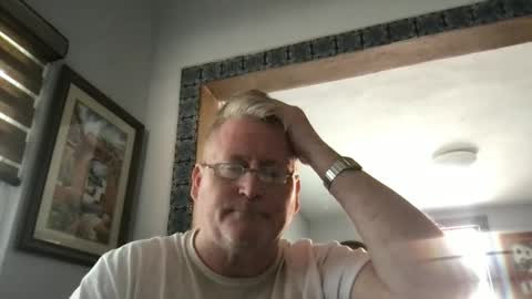 Snapshot of tomascausa chatting on February 2025 07:00:01 PM Hola online show from February 2025 07:00:01 PM