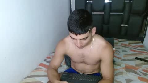 tomaz_18 online show from April 2026 05:54:01 PM