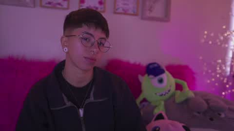 Snapshot of tomboy_tommy chatting on June 2026 12:53:02 PM Tommy online show from June 2026 12:53:02 PM