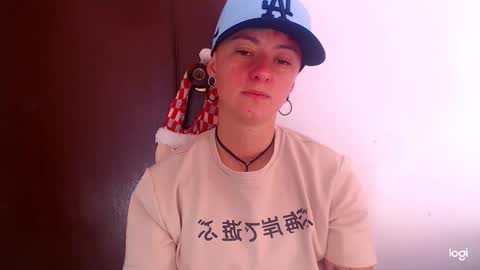 Snapshot of tomboyblue chatting on December 2024 08:40:02 PM Blue online show from December 2024 08:40:02 PM