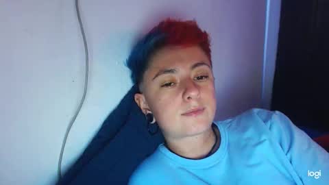 Snapshot of tomboyblue chatting on December 2024 10:33:02 PM Blue online show from December 2024 10:33:02 PM