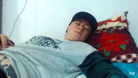 Snapshot of tomboyblue chatting on January 2025 02:43:02 AM Blue online show from January 2025 02:43:02 AM