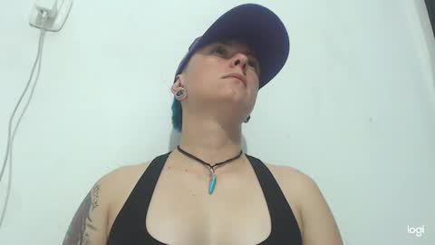 Snapshot of tomboyblue chatting on January 2025 02:46:02 AM Blue online show from January 2025 02:46:02 AM