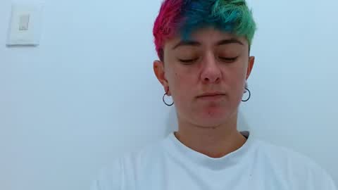 Blue online show from November 2025 02:22:01 AM