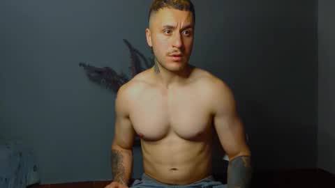 Snapshot of tomdavisxl chatting on October 2025 12:21:02 AM tomDavisXl online show from October 2025 12:21:02 AM