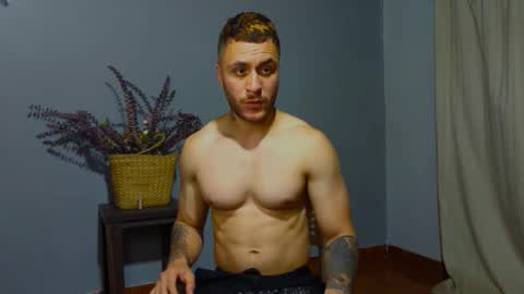 Snapshot of tomdavisxl chatting on October 2025 02:47:02 AM tomDavisXl online show from October 2025 02:47:02 AM