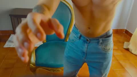 Snapshot of tomdavisxl chatting on October 2025 04:33:01 PM tomDavisXl online show from October 2025 04:33:01 PM