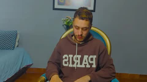 Snapshot of tomdavisxl chatting on November 2025 12:44:01 AM tomDavisXl online show from November 2025 12:44:01 AM