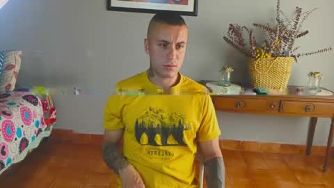 tomDavisXl online show from May 2026 05:20:01 PM