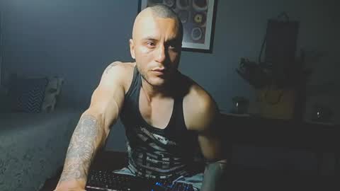 tomDavisXl online show from May 2026 03:26:01 AM