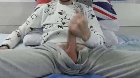 tommaso9046 online show from October 2025 05:25:01 PM