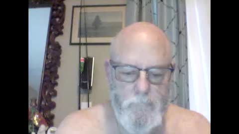 Snapshot of tommierose chatting on December 2025 12:32:01 PM Tommie online show from December 2025 12:32:01 PM