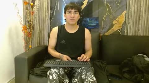 tommy160920 online show from November 2025 02:16:01 PM