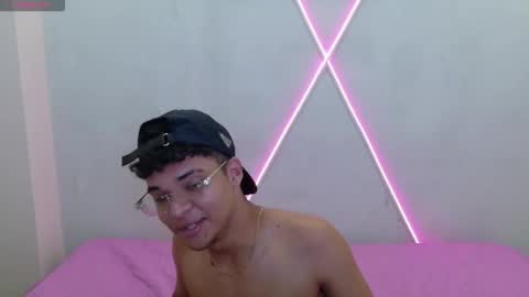 Snapshot of tommy_boy26 chatting on September 2025 09:18:01 PM Tommy online show from September 2025 09:18:01 PM