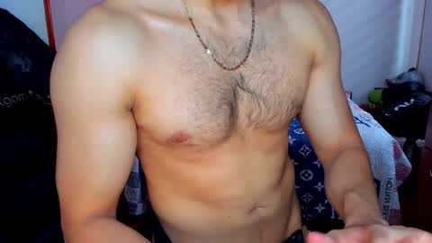 Snapshot of tommy_bred chatting on October 2025 06:16:02 PM Twitter BreddTommy IG tommy bredd online show from October 2025 06:16:02 PM