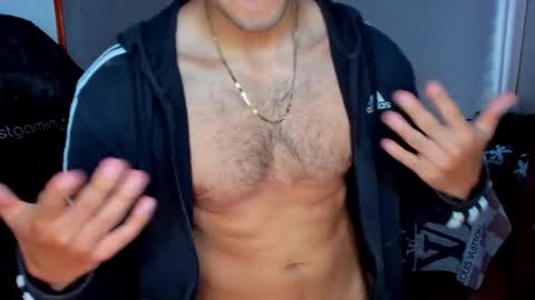 Snapshot of tommy_bred chatting on October 2025 05:21:02 PM Twitter BreddTommy IG tommy bredd online show from October 2025 05:21:02 PM