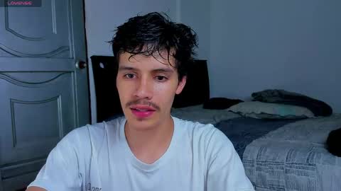 Snapshot of tommy_carlos chatting on May 2026 01:22:02 AM online show from May 2026 01:22:02 AM