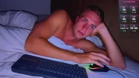 Snapshot of tommy_cumfinger chatting on October 2025 08:20:01 PM Tommy online show from October 2025 08:20:01 PM