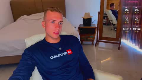 Snapshot of tommy_cumfinger chatting on November 2025 12:45:02 AM Tommy online show from November 2025 12:45:02 AM