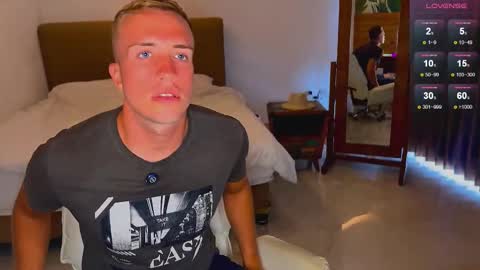 Snapshot of tommy_cumfinger chatting on November 2025 04:36:02 AM Tommy online show from November 2025 04:36:02 AM