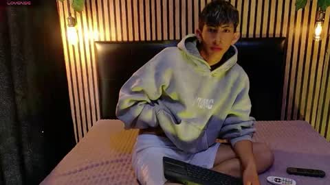 Snapshot of tommy_fox1 chatting on March 2026 04:08:01 PM Tommy online show from March 2026 04:08:01 PM