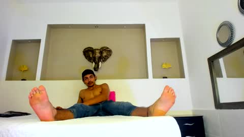 Tommy online show from November 2025 02:17:01 PM