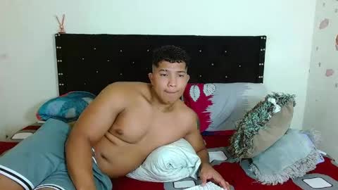 Snapshot of tommy_montana57935 chatting on April 2026 03:45:01 AM tommy and merida online show from April 2026 03:45:01 AM