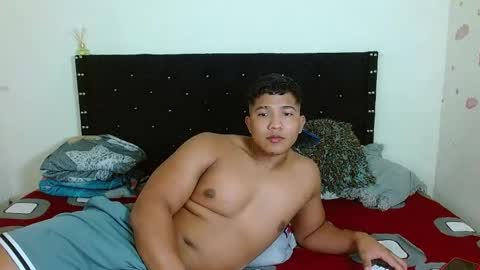 Snapshot of tommy_montana57935 chatting on April 2026 03:35:01 AM tommy and merida online show from April 2026 03:35:01 AM