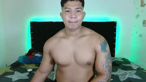 Snapshot of tommy_montana57935 chatting on April 2026 02:40:02 AM tommy and merida online show from April 2026 02:40:02 AM