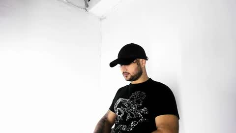 tommy_sccott online show from October 2025 11:38:02 PM