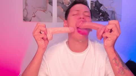 Snapshot of tommy_steelee chatting on November 2025 04:06:01 PM Tommy online show from November 2025 04:06:01 PM