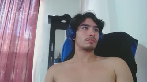 tommycutee21 online show from May 2026 06:57:02 PM