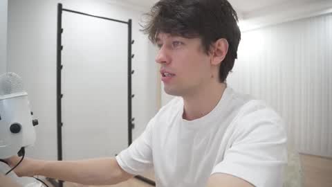 Snapshot of tommyjoyer chatting on November 2025 07:49:01 AM Tommy Joyer online show from November 2025 07:49:01 AM