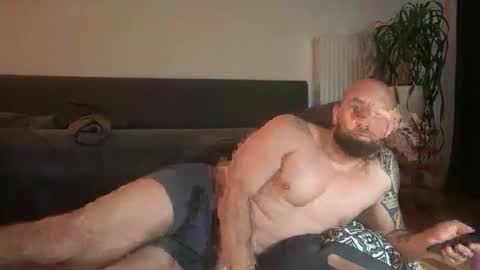 Thomas Fit online show from October 2025 08:32:02 PM