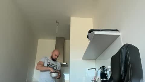 Thomas Fit online show from October 2025 08:59:01 AM