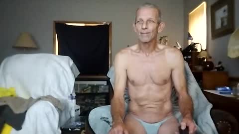 tompeters785222 online show from October 2025 12:50:01 PM