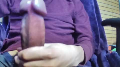 Snapshot of tomsara chatting on April 2026 07:19:01 PM Moiici online show from April 2026 07:19:01 PM
