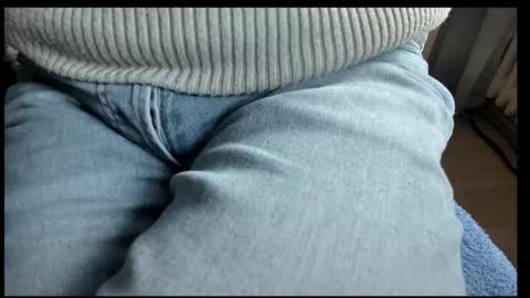 Snapshot of tomtotal chatting on October 2025 02:28:01 PM Tom online show from October 2025 02:28:01 PM