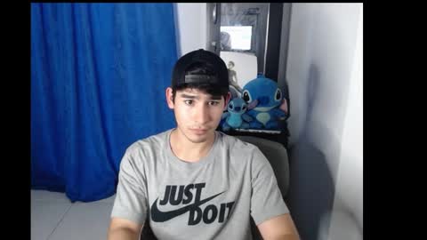 Snapshot of tomycute chatting on January 2025 10:27:01 PM tomycute online show from January 2025 10:27:01 PM