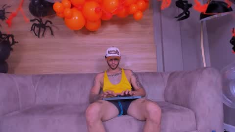 Tonny online show from October 2025 01:45:01 PM