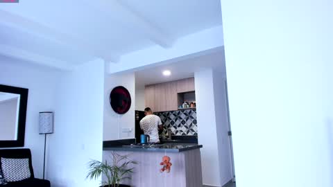 tony muscle1 online show from December 2024 09:35:01 PM