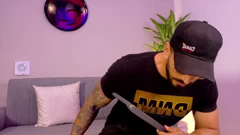 Snapshot of tony_muscle1 chatting on April 2026 07:27:01 PM tony muscle1 online show from April 2026 07:27:01 PM