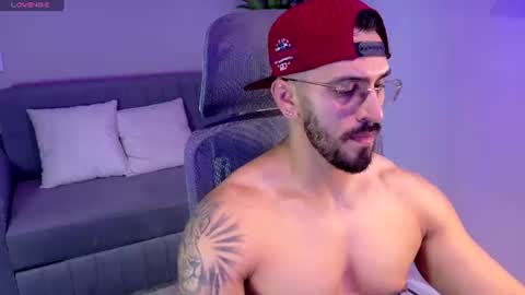 Snapshot of tony_muscle1 chatting on July 2026 10:46:01 AM tony muscle1 online show from July 2026 10:46:01 AM