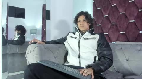 Snapshot of tonybenedetti chatting on April 2026 09:34:01 PM Tony Benedetti online show from April 2026 09:34:01 PM