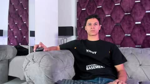 Tony Benedetti online show from June 2026 08:22:02 PM