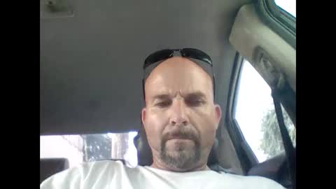 tonyizhere0211 online show from April 2026 11:14:01 PM